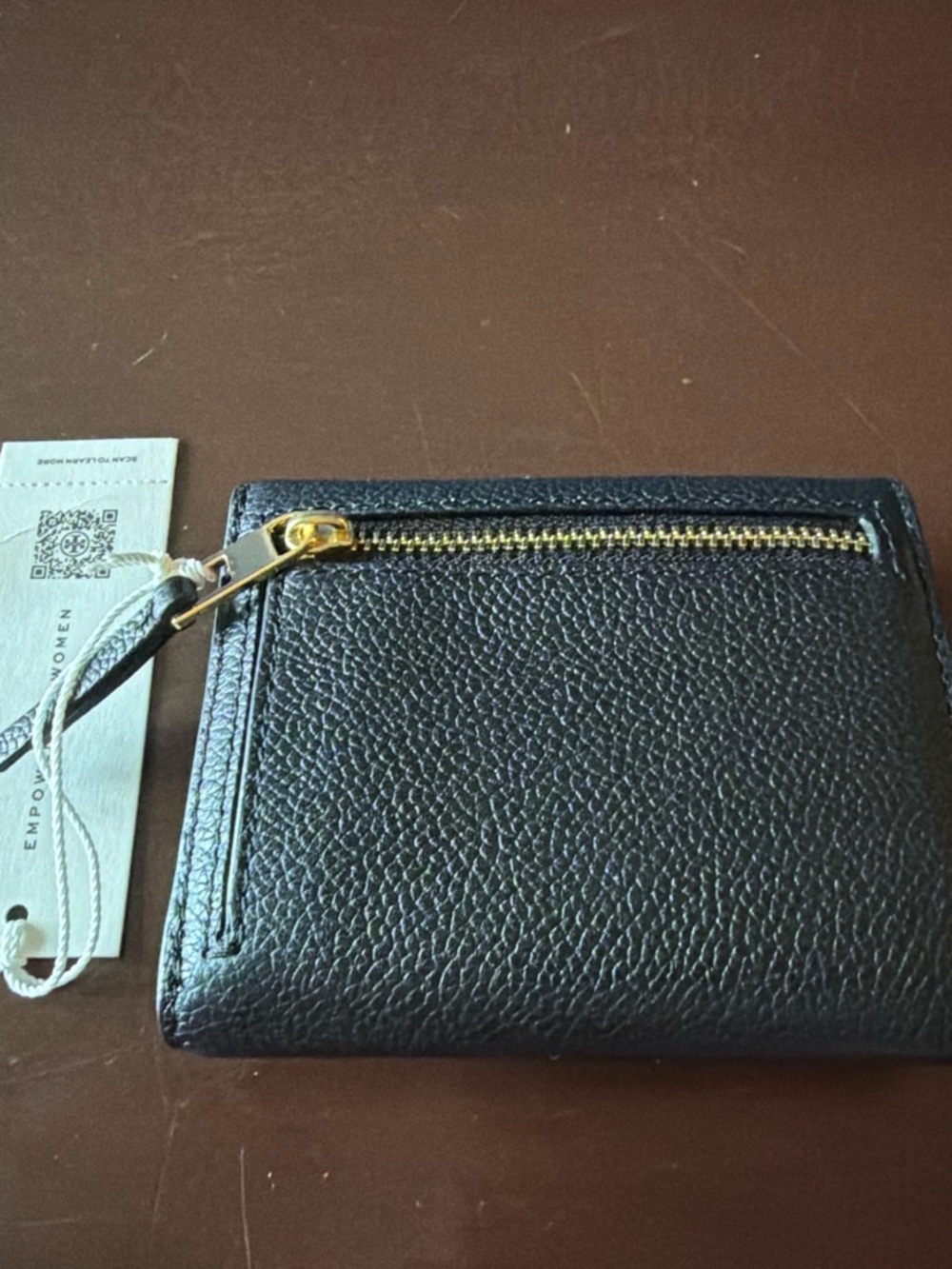 NWT Tory Burch Britten Compact Wallet in black pebbled leather. - Picture 8 of 13